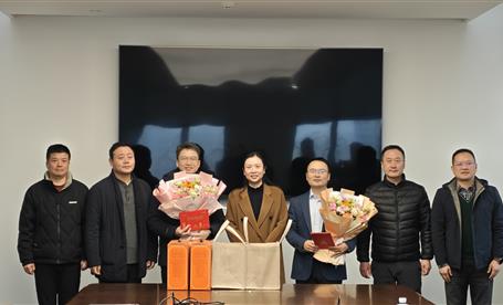 青羊区领导莅临c币钱包慰问专家人才